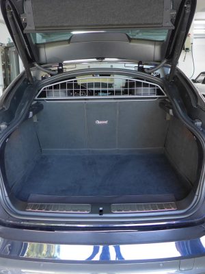 BMW X4 (F26) (2013 2018) Kofferraumschutz Hund CargoCover (8)