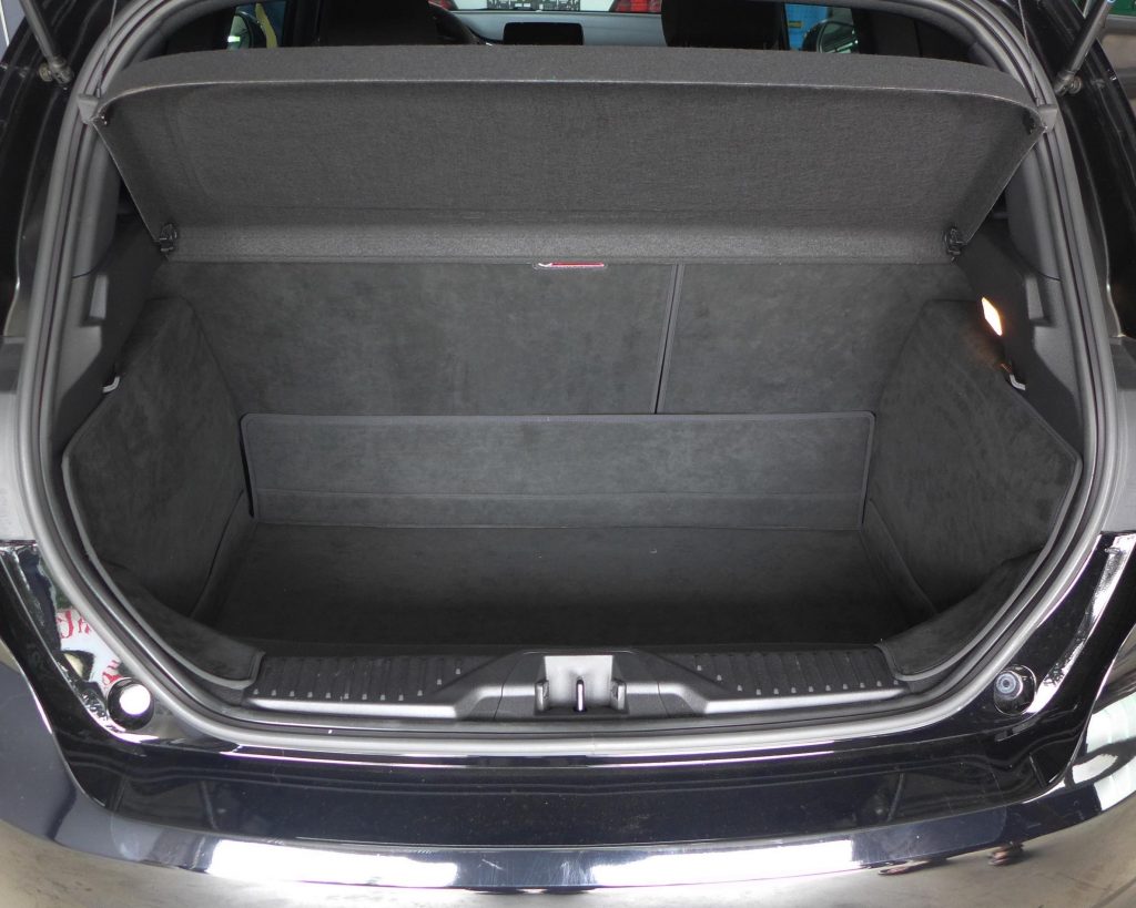 Kofferraumschutz FORD Fiesta BJ.2020 (JHH) CargoCover (8)