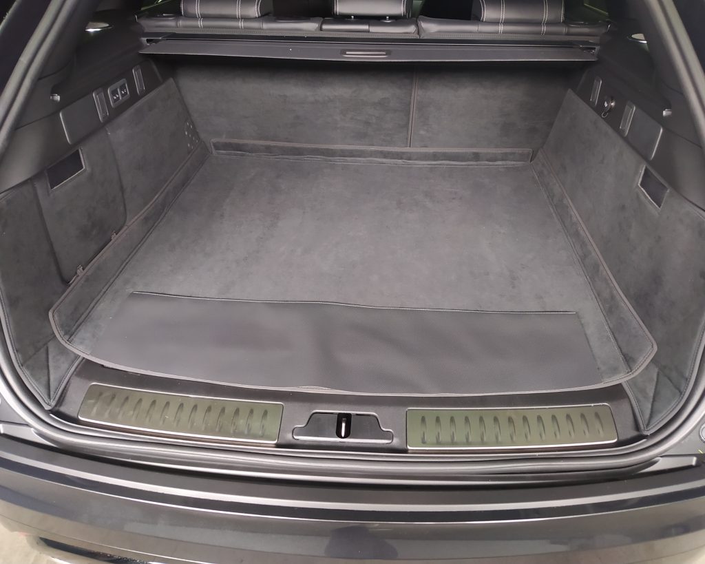 Kofferraumschutz LR RR Velar Hybrid BJ.2021 CargoCover (1)
