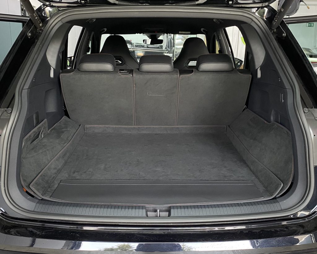 Kofferraumschutz Seat Tarraco 5 Sitzer BJ.2022 (CCKSTTA5SKN) (KN) CargoCover (1)