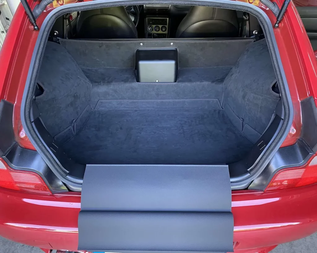 Hund Kofferraumschutz BMW Z3 Coupe E36 1995 bis 2002 - Kofferraumschutz für Hunde - Kofferraumwanne von CargoCover - Produktbild 1