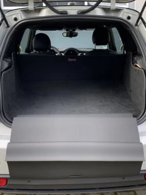 Hund Kofferraumschutz MINI 3-Türer/SE (F56/11Dj/XP31) (ab 2020) Lange Version - Kofferraumschutz für Hunde - Kofferraumwanne von CargoCover - Produktbild 1