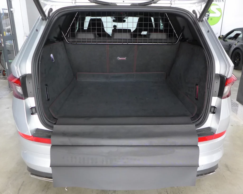 Hund Kofferraumschutz Skoda Kodiaq (NS) ab 2017 - Kofferraumschutz für Hunde - Kofferraumwanne von CargoCover - Produktbild 1