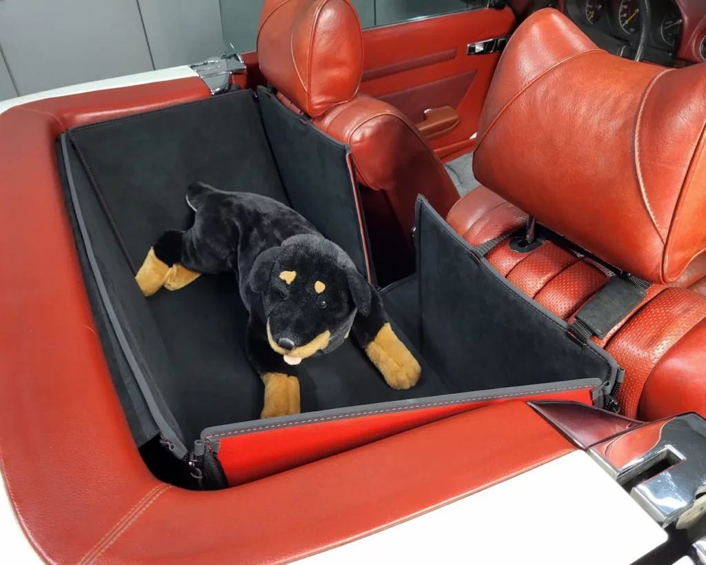 Hund Rückbankschutz Mercedes-Benz SL (R107) (1972 bis 1989) - Rückbankschutz für Hunde - Rücksitzbank von CargoCover - Produktbild 1